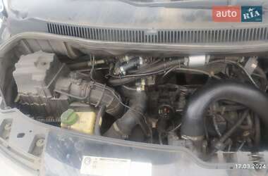 Минивэн Volkswagen Multivan 2012 в 