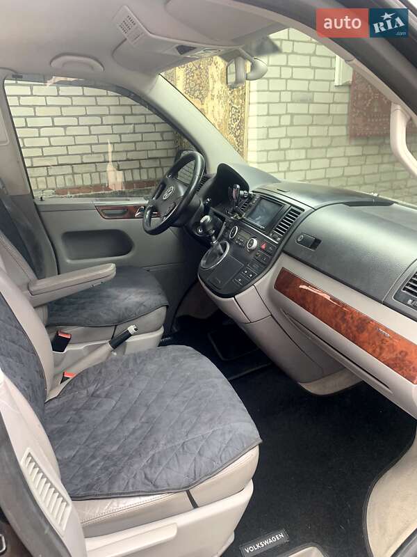 Минивэн Volkswagen Multivan 2006 в Краматорске