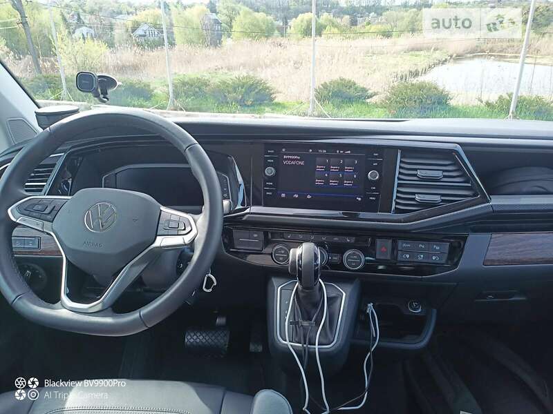 Мінівен Volkswagen Multivan 2023 в Харкові