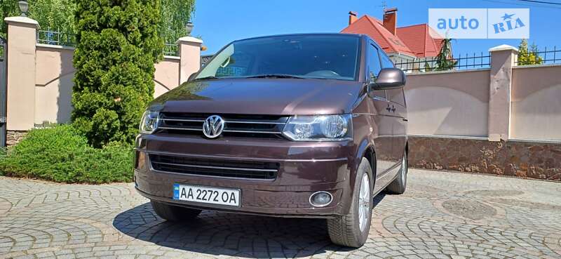 Минивэн Volkswagen Multivan 2012 в Киеве