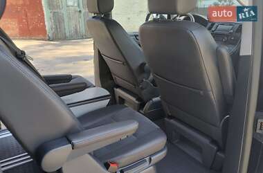 Мінівен Volkswagen Multivan 2015 в Києві