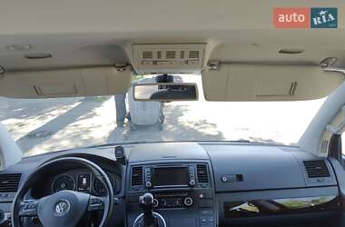 Мінівен Volkswagen Multivan 2015 в Києві