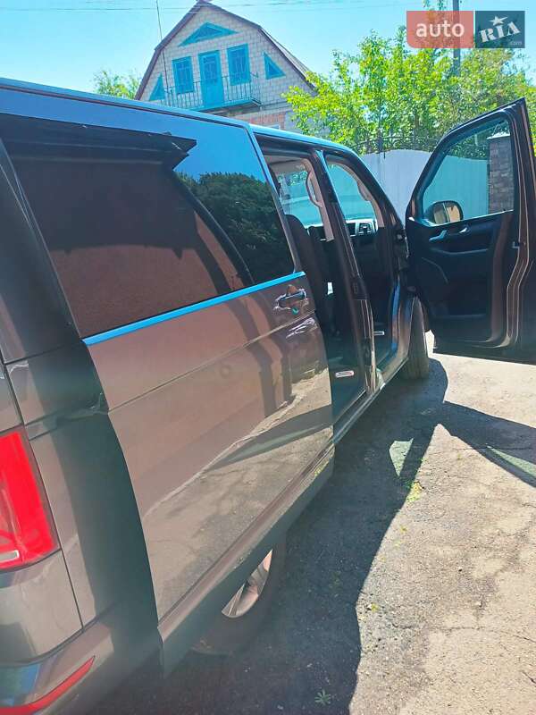 Минивэн Volkswagen Multivan 2017 в Мироновке фото 21 Минивэн Volkswagen Multivan 2017 в Мироновке