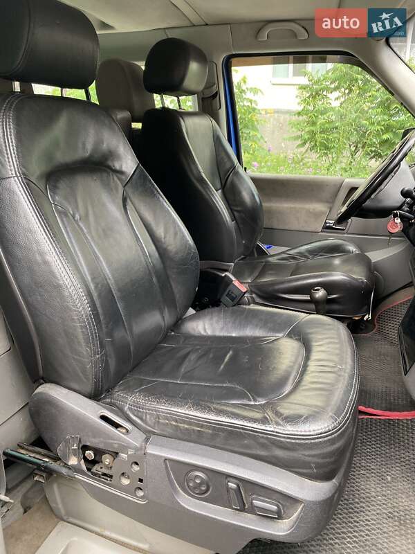 Минивэн Volkswagen Multivan 2003 в Киеве фото 7 Минивэн Volkswagen Multivan 2003 в Киеве
