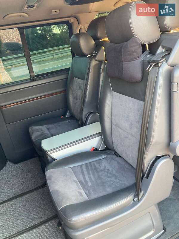 Мінівен Volkswagen Multivan 2011 в Харкові