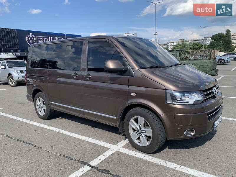 Минивэн Volkswagen Multivan 2013 в Киеве