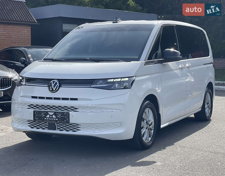 Минивэн Volkswagen Multivan 2023 в Киеве