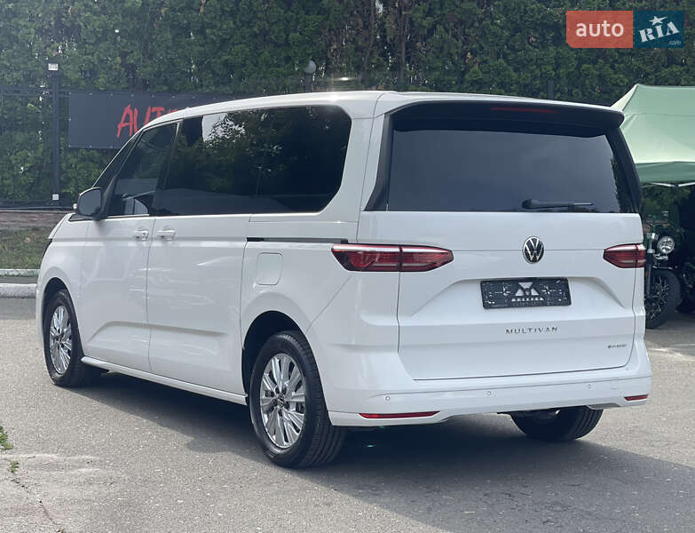 Минивэн Volkswagen Multivan 2023 в Киеве