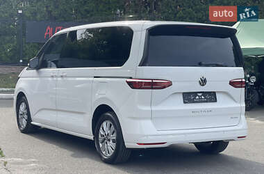 Минивэн Volkswagen Multivan 2023 в 