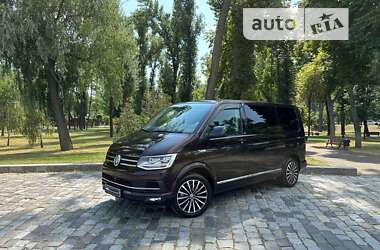 Мінівен Volkswagen Multivan 2016 в Києві