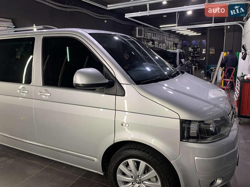 Мінівен Volkswagen Multivan 2011 в Стрию
