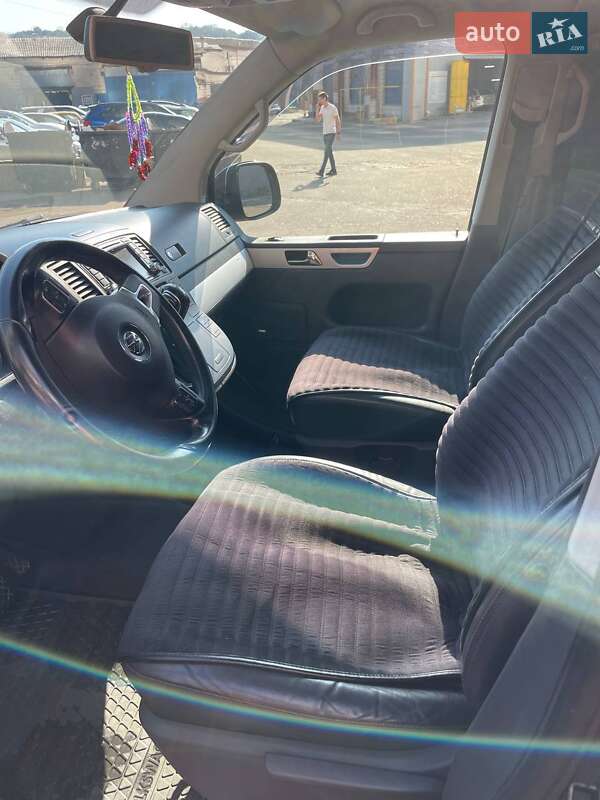 Минивэн Volkswagen Multivan 2014 в Киеве