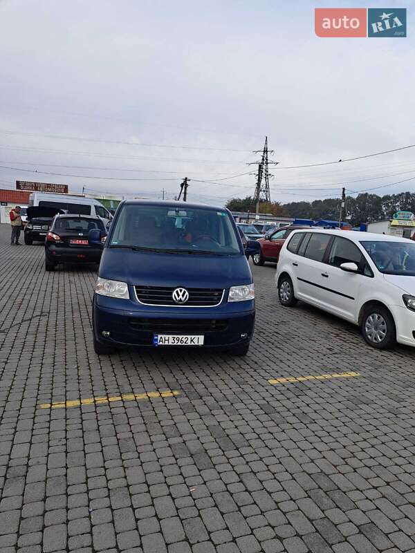 Минивэн Volkswagen Multivan 2007 в Черновцах