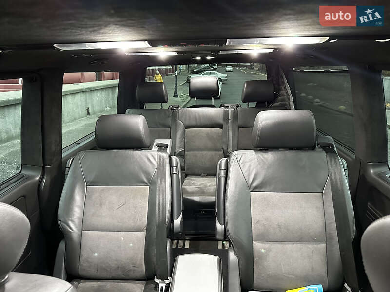 Минивэн Volkswagen Multivan 2010 в Одессе