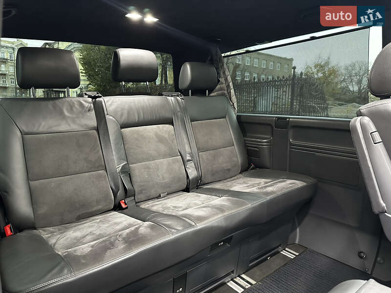 Минивэн Volkswagen Multivan 2010 в Одессе