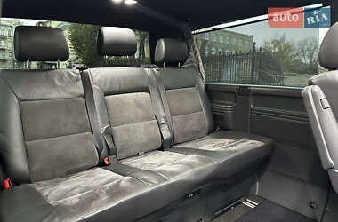Минивэн Volkswagen Multivan 2010 в 