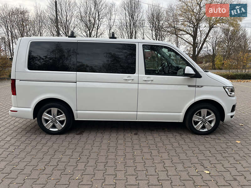Минивэн Volkswagen Multivan 2017 в Миргороде