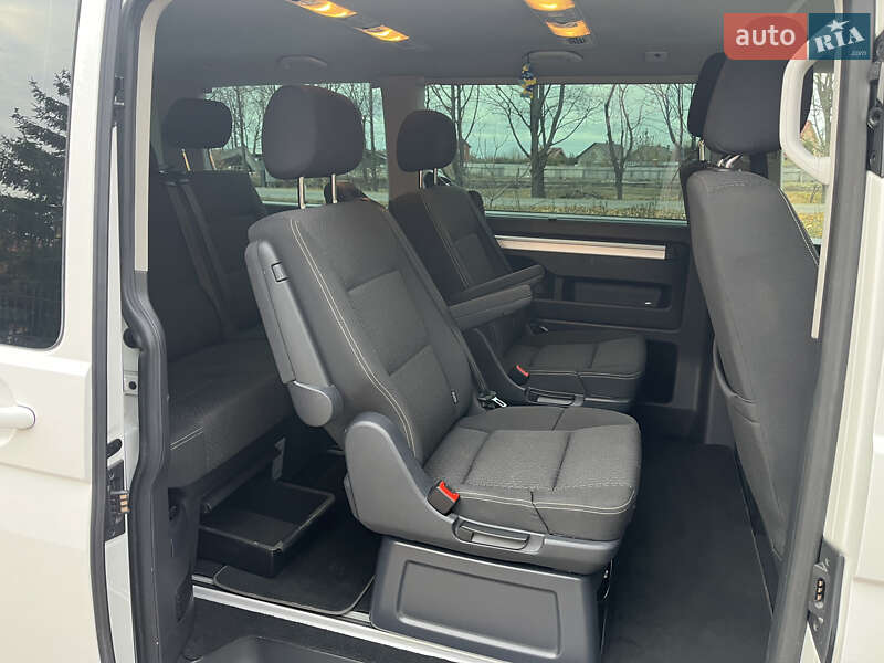 Минивэн Volkswagen Multivan 2017 в Миргороде