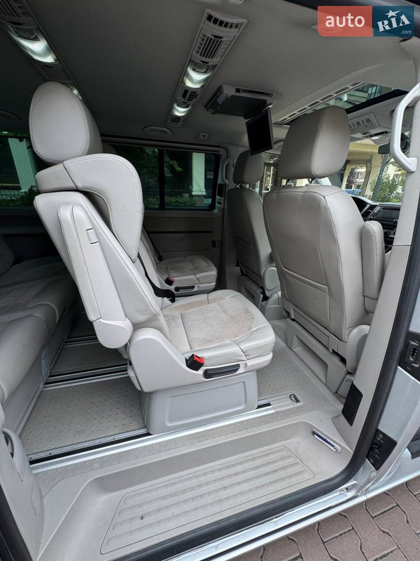 2016 Volkswagen Multivan - мініатюра 15