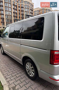 Минивэн Volkswagen Multivan 2016 в 