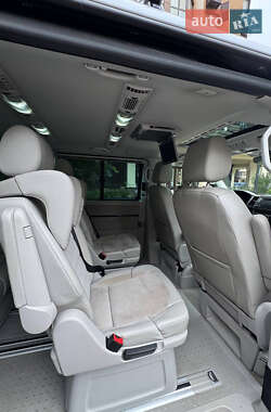 Минивэн Volkswagen Multivan 2016 в 