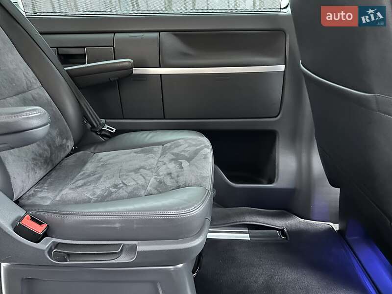 Минивэн Volkswagen Multivan 2012 в Киеве
