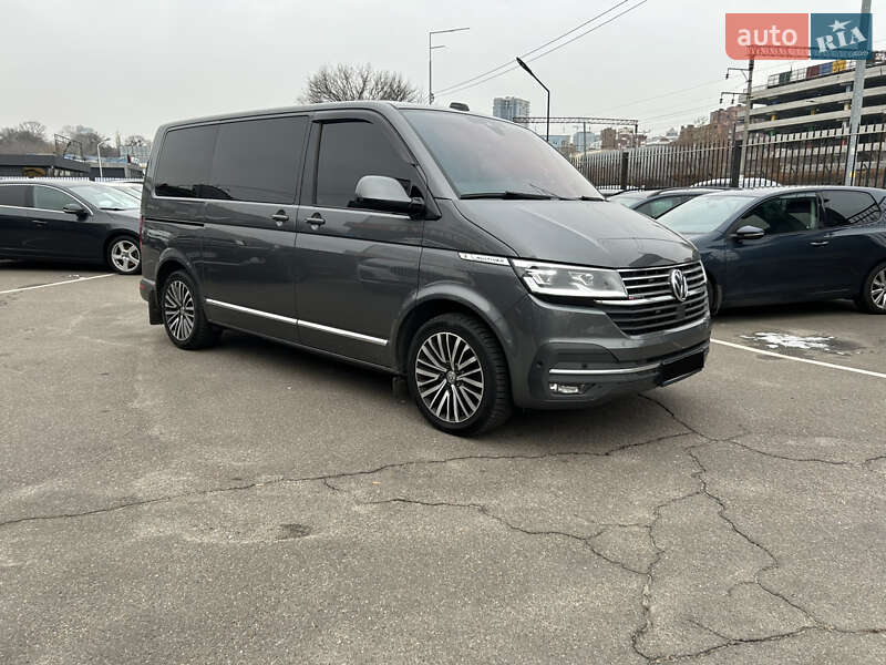 Минивэн Volkswagen Multivan 2020 в Киеве