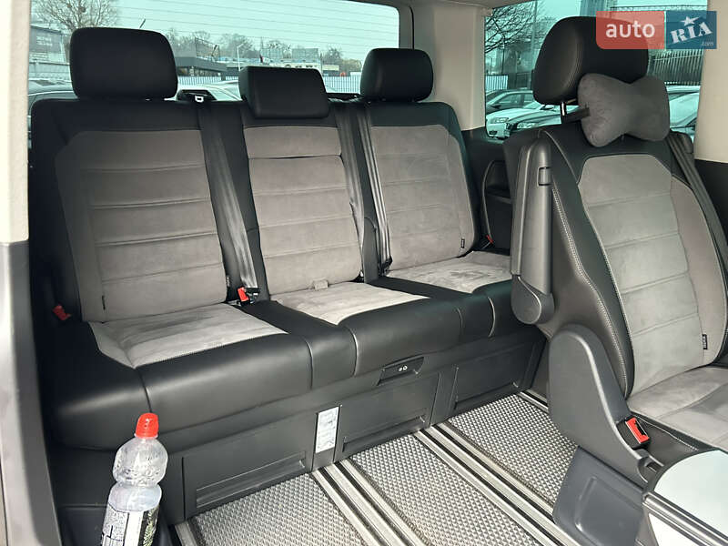 Минивэн Volkswagen Multivan 2020 в Киеве