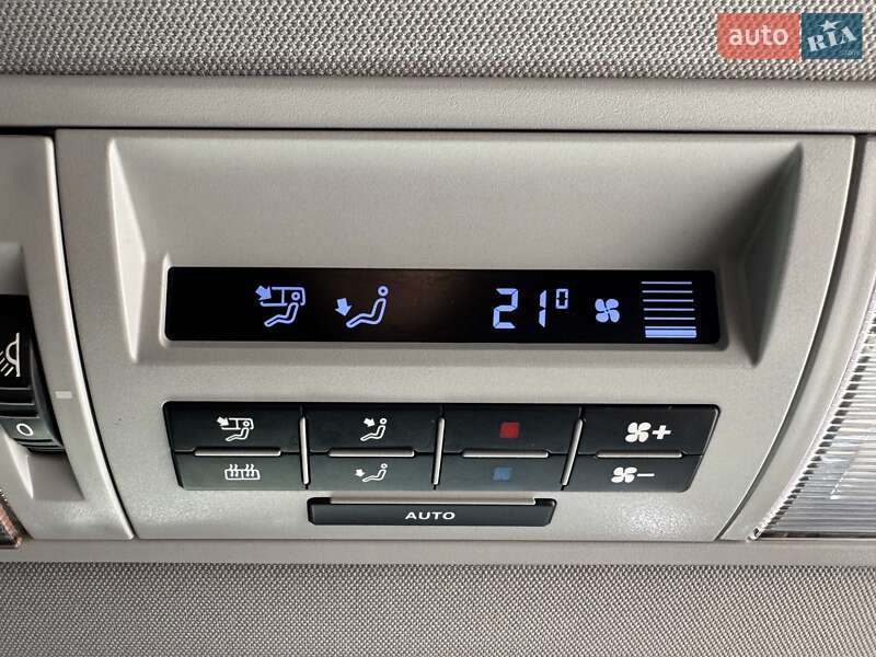 Минивэн Volkswagen Multivan 2016 в Львове