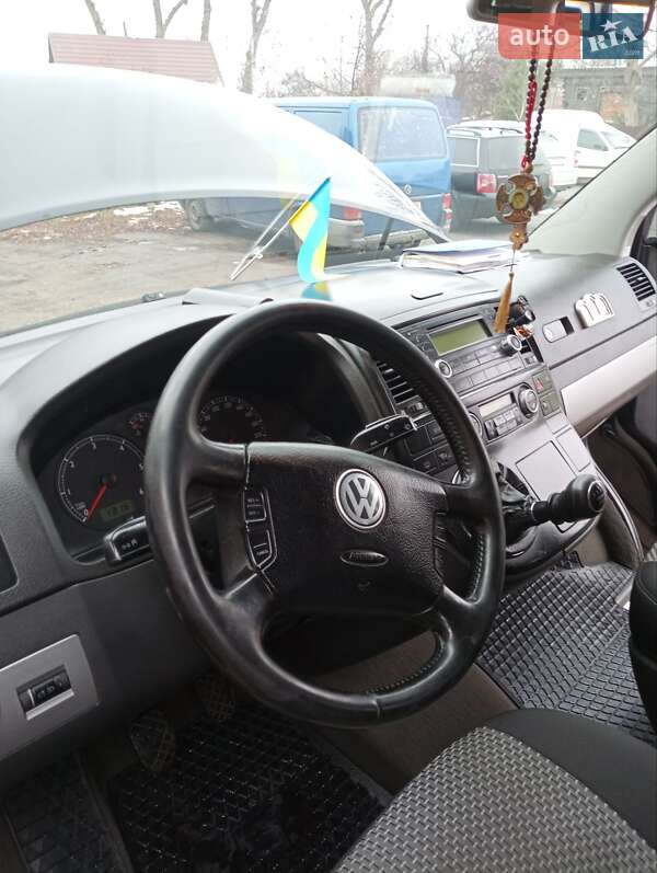Мінівен Volkswagen Multivan 2004 в Козелеці