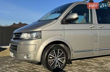 Мінівен Volkswagen Multivan 2013 в Стрию