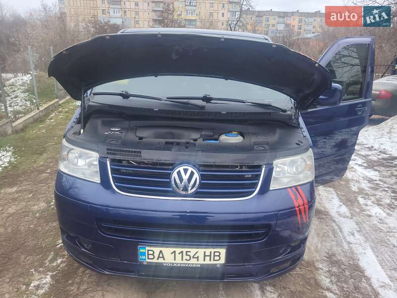 Минивэн Volkswagen Multivan 2005 в 