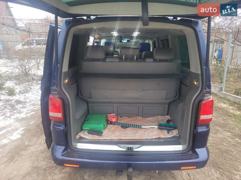 Минивэн Volkswagen Multivan 2005 в Кропивницком