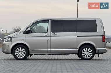 Минивэн Volkswagen Multivan 2011 в Черновцах