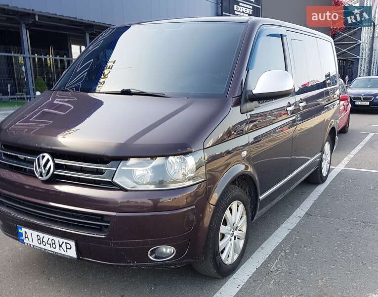 Минивэн Volkswagen Multivan 2011 в Киеве