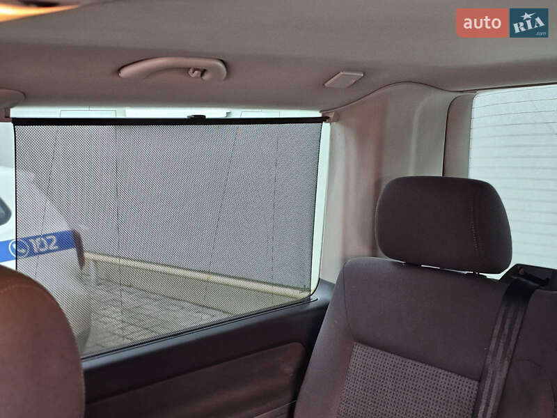 Минивэн Volkswagen Multivan 2004 в Ровно