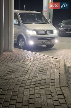 Минивэн Volkswagen Multivan 2009 в 