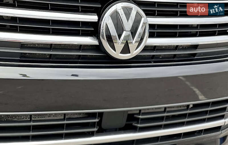 Минивэн Volkswagen Multivan 2019 в Виннице