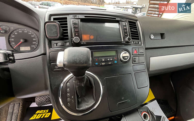 Минивэн Volkswagen Multivan 2006 в Стрые