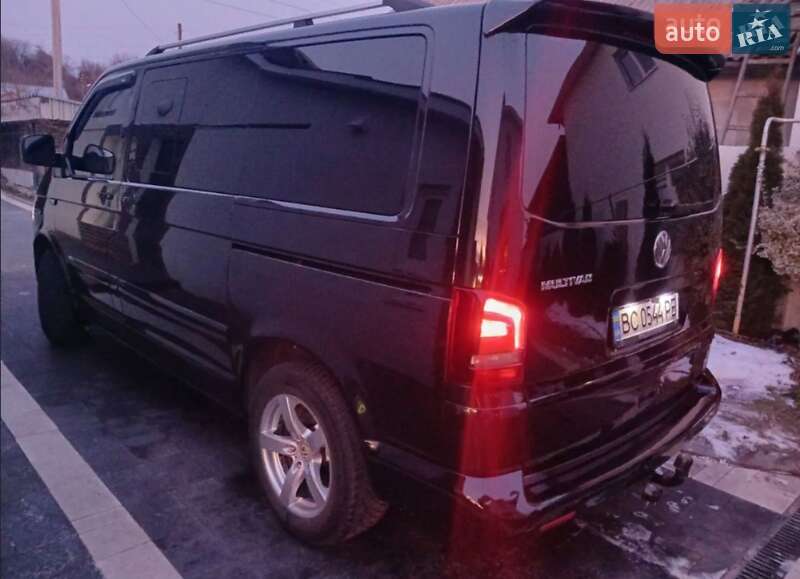 Минивэн Volkswagen Multivan 2006 в Львове