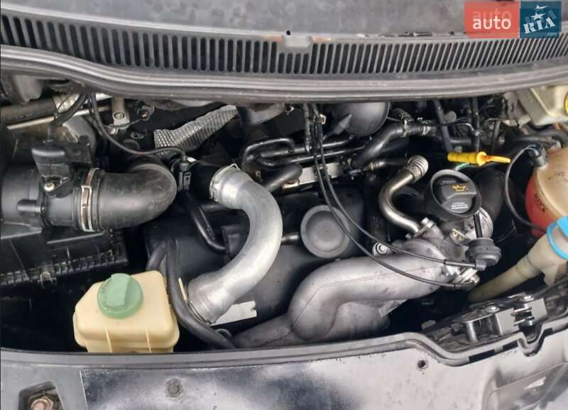 Минивэн Volkswagen Multivan 2006 в Львове