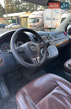 Минивэн Volkswagen Multivan 2011 в Киеве