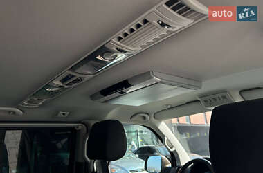 Минивэн Volkswagen Multivan 2015 в 