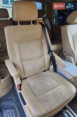 Минивэн Volkswagen Multivan 2009 в 