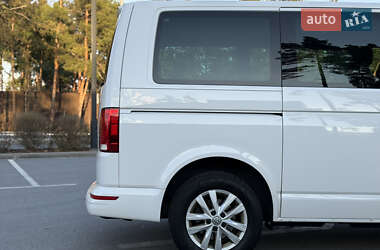 Мінівен Volkswagen Multivan 2020 в 