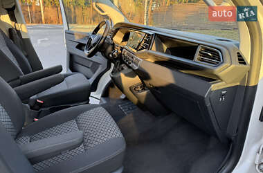 Мінівен Volkswagen Multivan 2020 в 