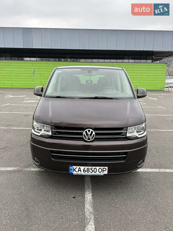 Минивэн Volkswagen Multivan 2012 в Киеве