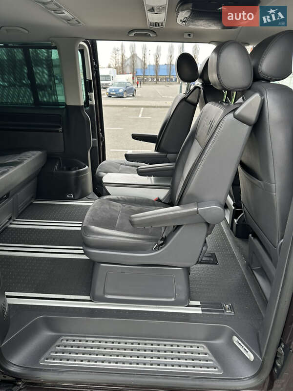 Минивэн Volkswagen Multivan 2012 в Киеве