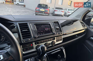 Минивэн Volkswagen Multivan 2019 в 