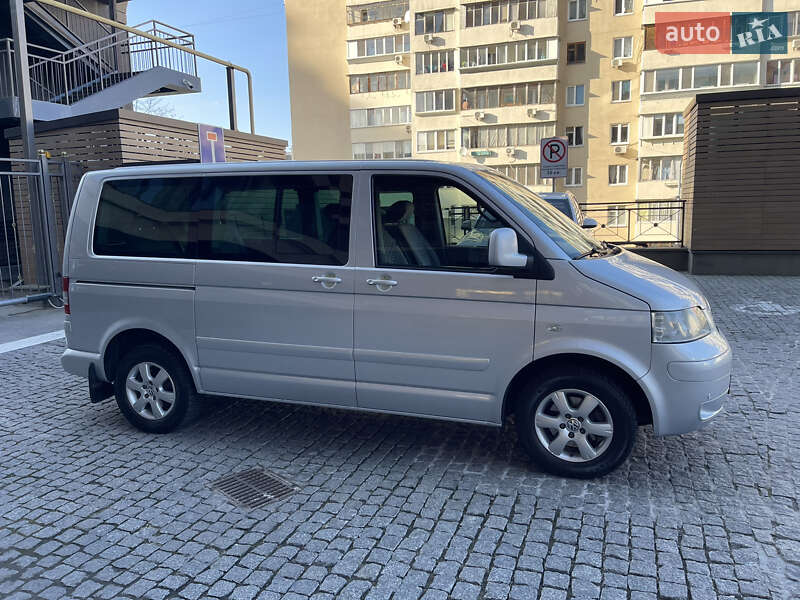 Минивэн Volkswagen Multivan 2006 в Киеве